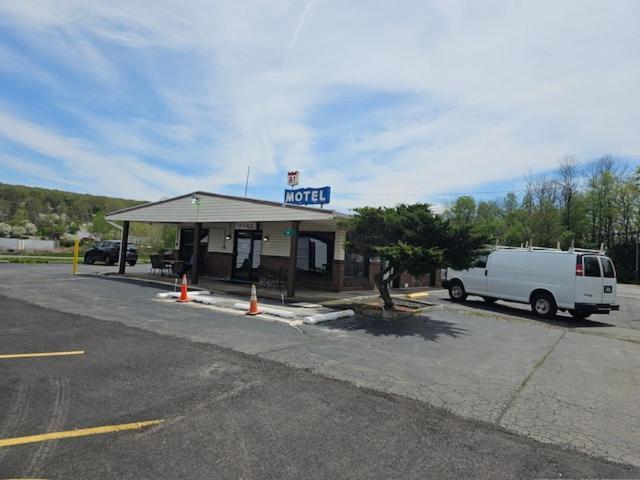 Motel 81 Dalton Екстериор снимка